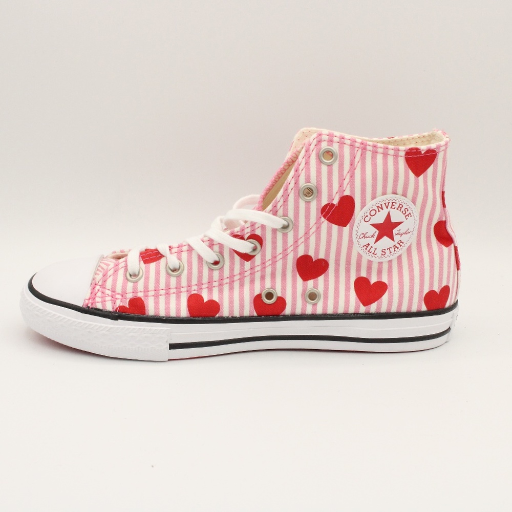 Converse Junior Chuck Taylor Converse Size 4 Heart - Picture 1 of 8